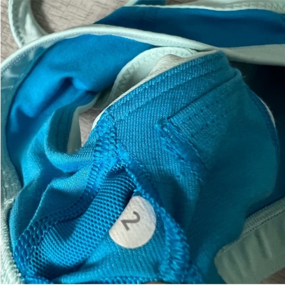 RARE LULULEMON Run: Sprint Bra Beach Blanket
Blue Aquamarine - Picture 11 of 14